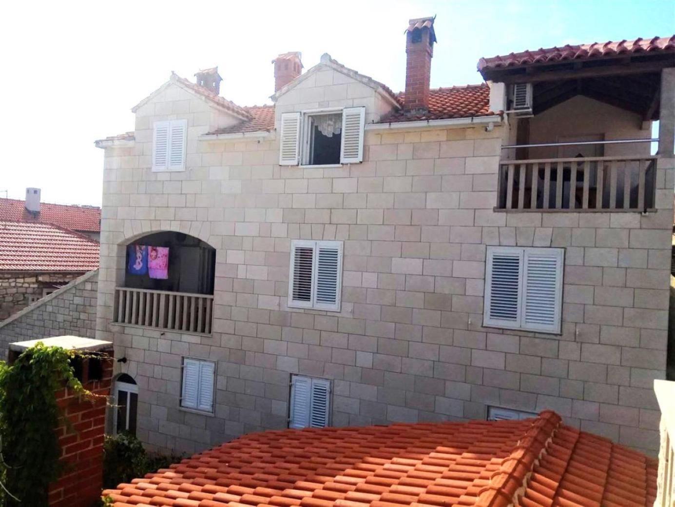 Apartmani Banic Postira Exteriör bild