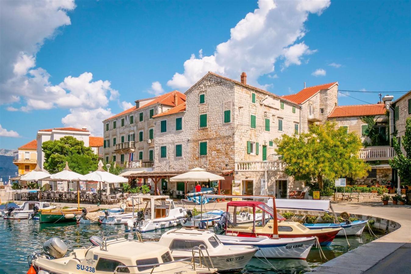 Apartmani Banic Postira Exteriör bild