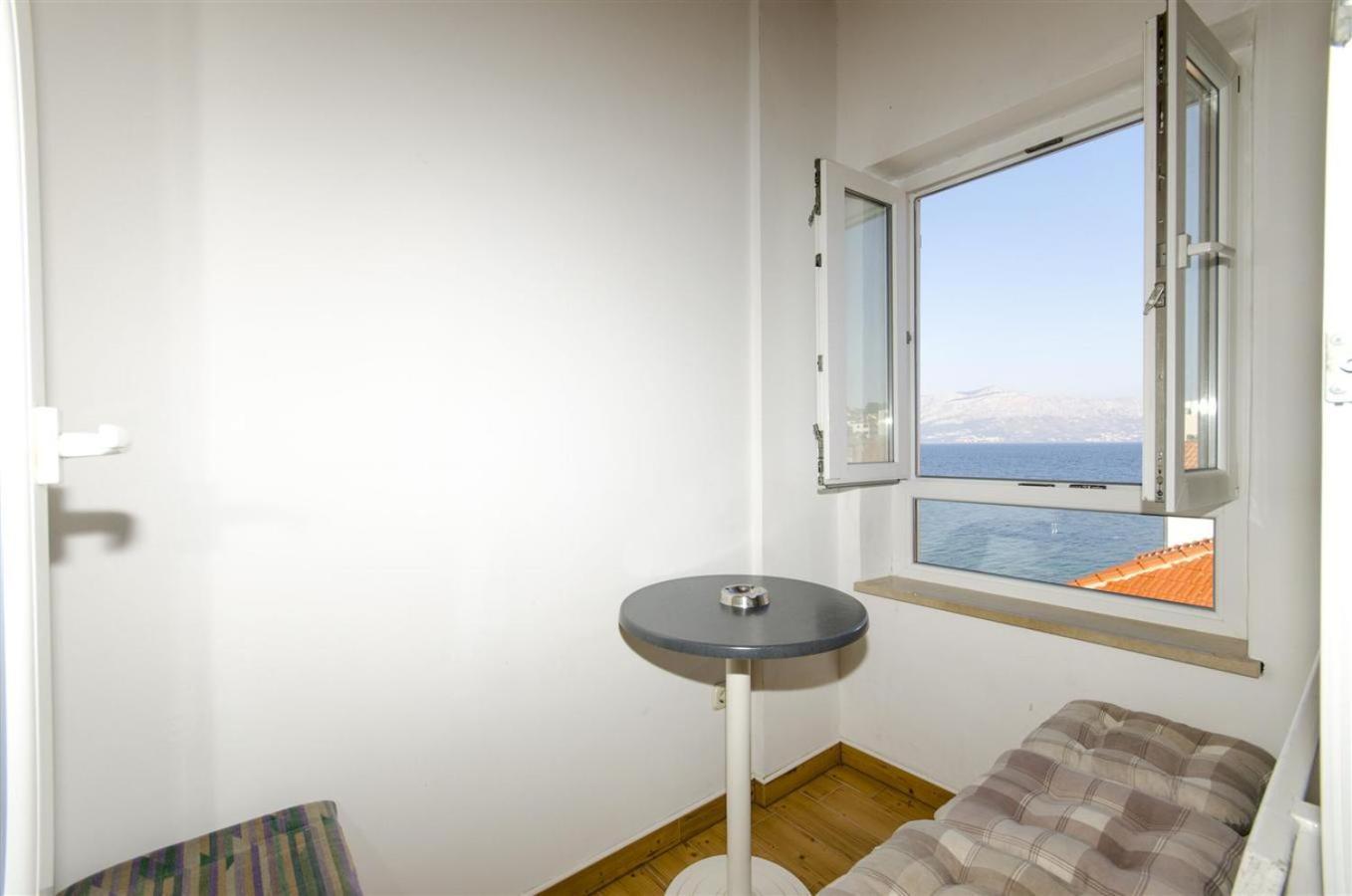Apartmani Banic Postira Exteriör bild
