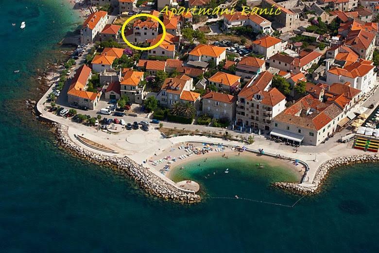 Apartmani Banic Postira Exteriör bild
